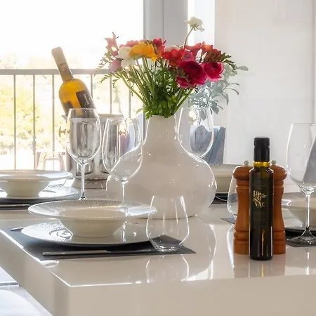 Luxury Authentic Experience At Villa Marta Lumbarda Exterior photo