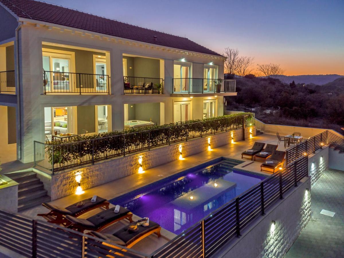 Luxury Authentic Experience At Marta Lumbarda