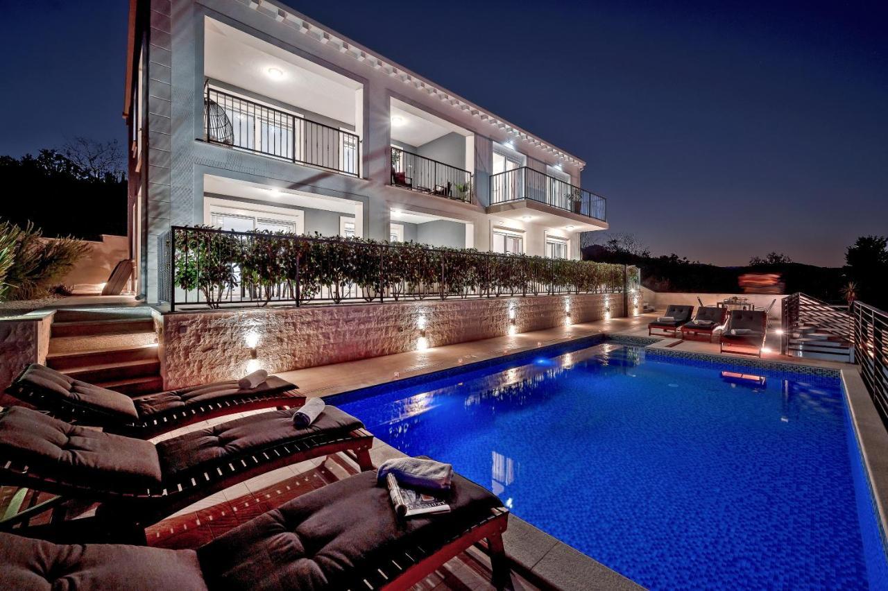 Luxury Authentic Experience At Marta Lumbarda