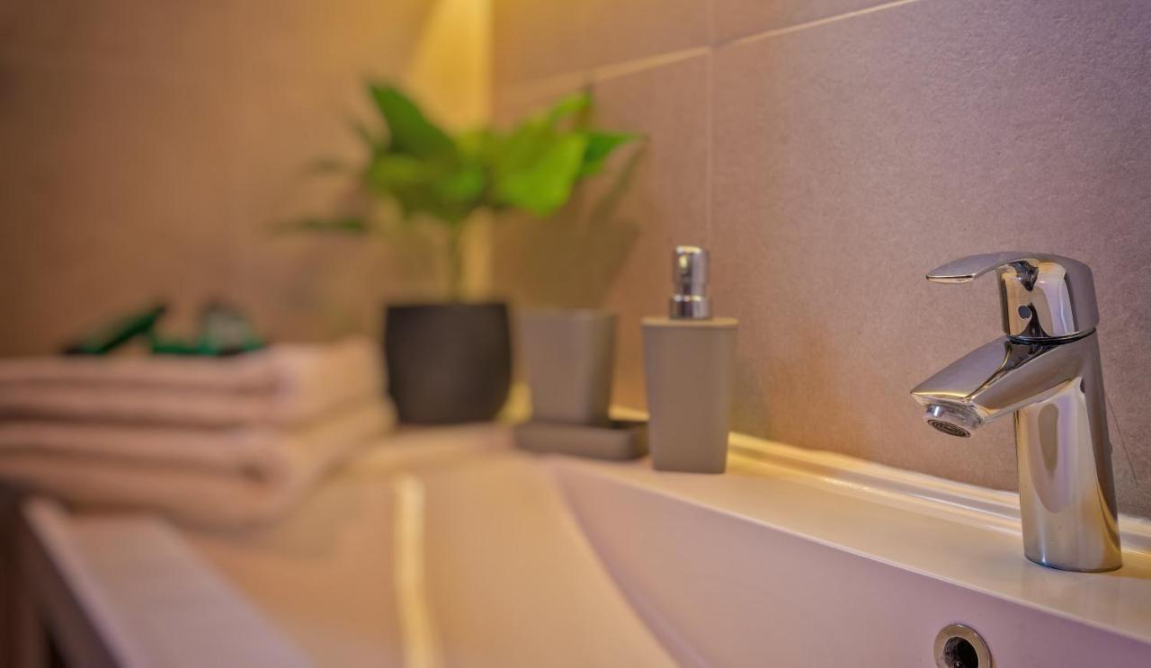 Luxury Authentic Experience At Marta * Lumbarda